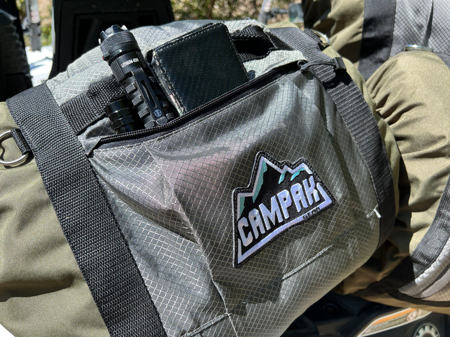 Medium Deluxe Campak Bag